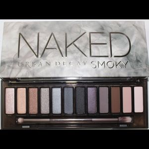 Urban Decay Naked Smoky Palette